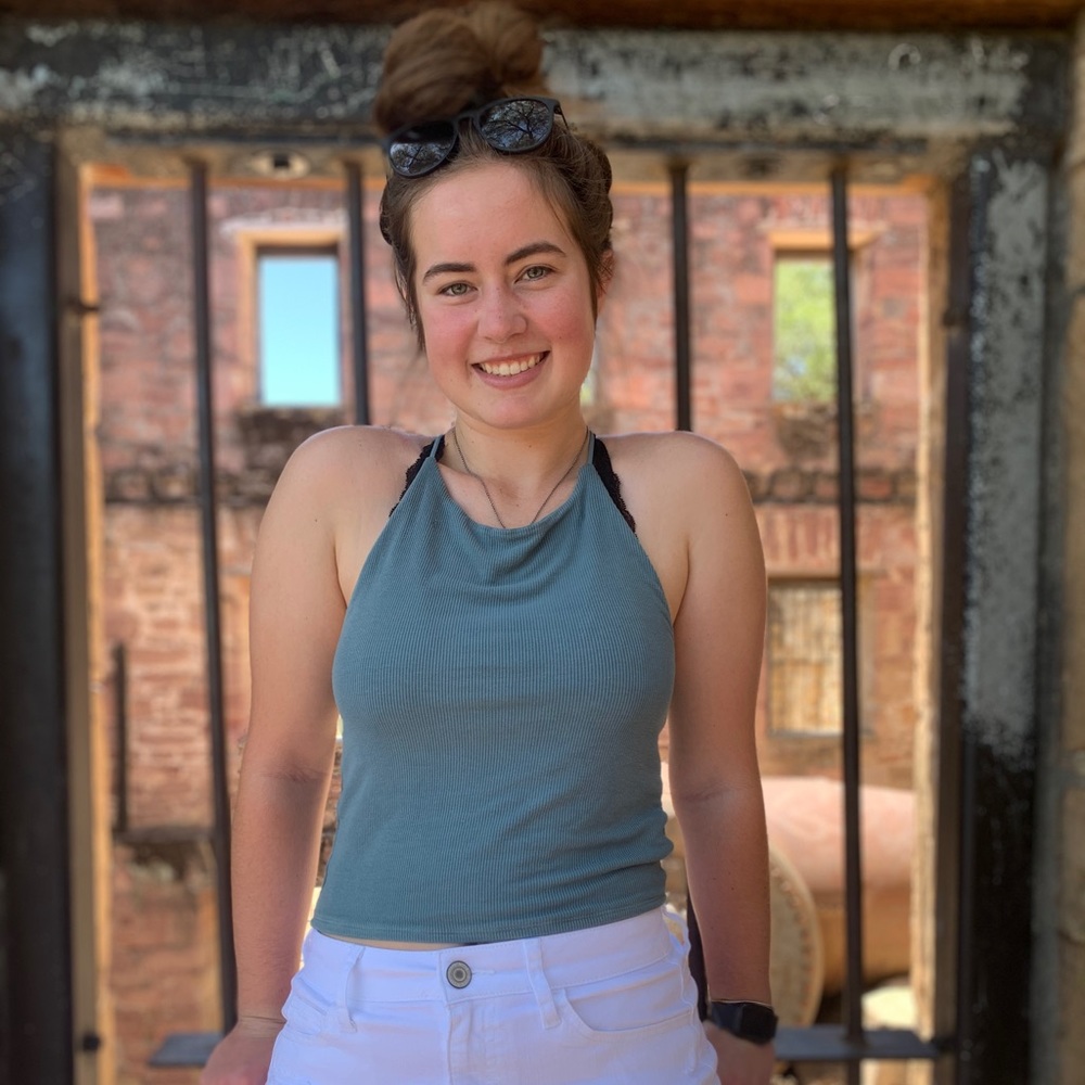 Meet your Posher, Faythe